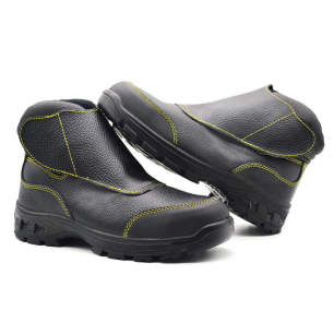 耐高温安全防护鞋的使用及注意事项